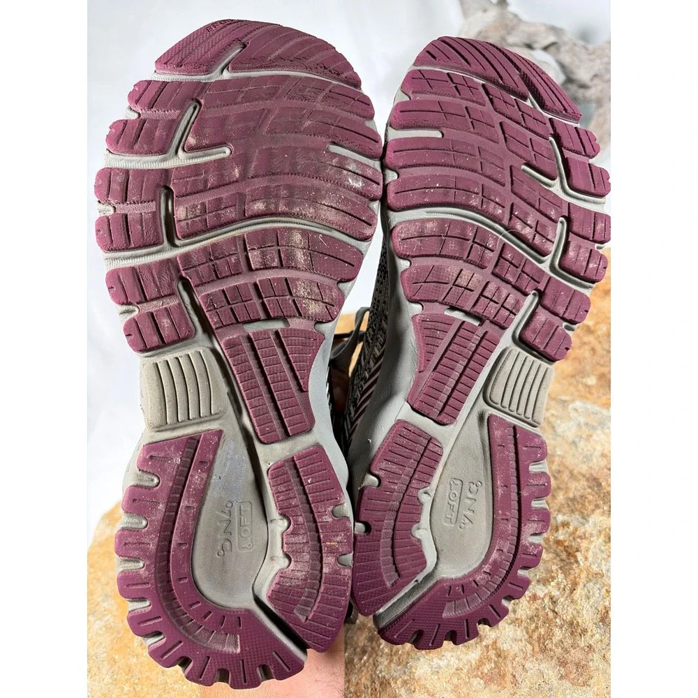 Brooks Adrenaline GTS 19 Womens Running Shoes Grey Burgundy 1202841B061 Size 8